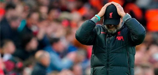 حكم إنجليزي سابق يهاجم كلوب: يجب إيقافه لفترة طويلة